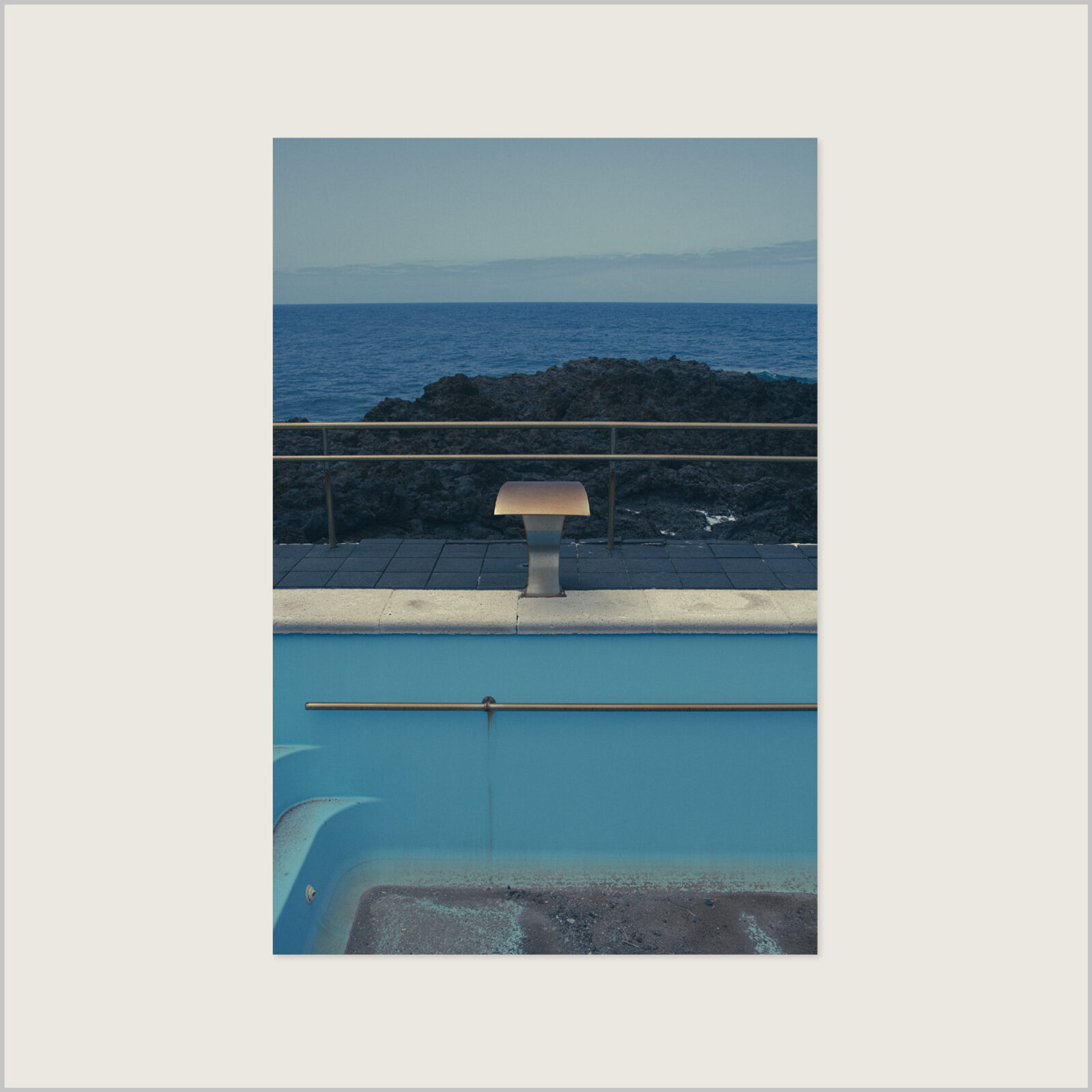 Poolside x Seaside - Limited Photo Art - Fine Art Photography - Fotokunst af Christian Askjær - Fotograf - Copenhagen-baed Photographer